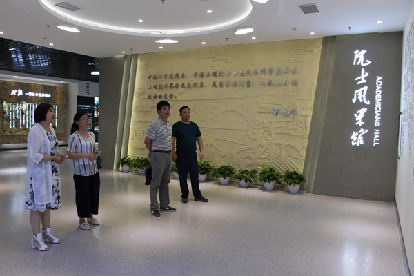 灌云县民宗局组织参观县“院士风采馆” (1).JPG