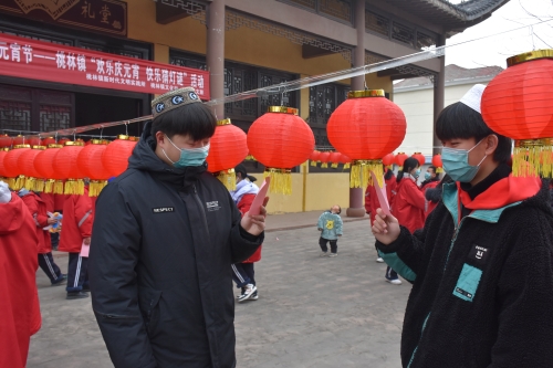 f7ebf5d1-1ead-444d-b276-abd0e881b618_s.jpg